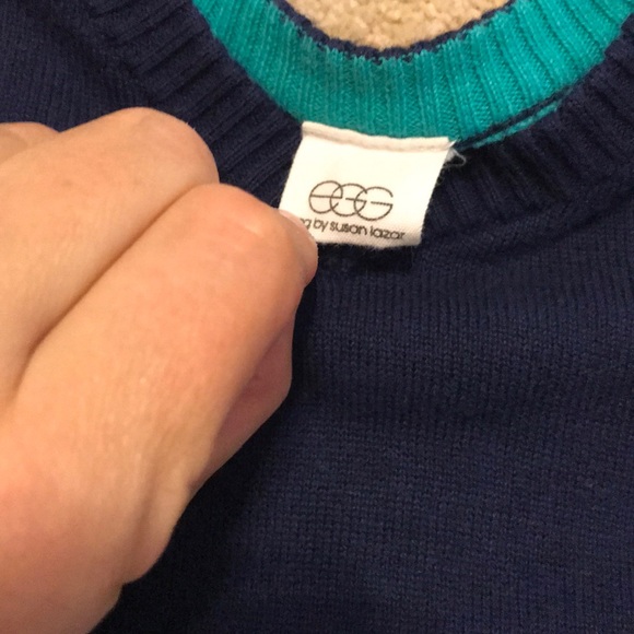 Adorable alligator sweater 🐊 - Picture 2 of 5